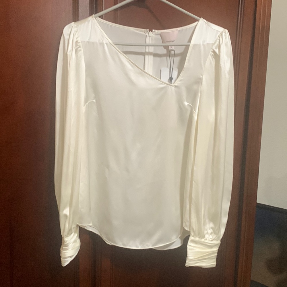 Cinq a sept Alora top is 100% silk size S